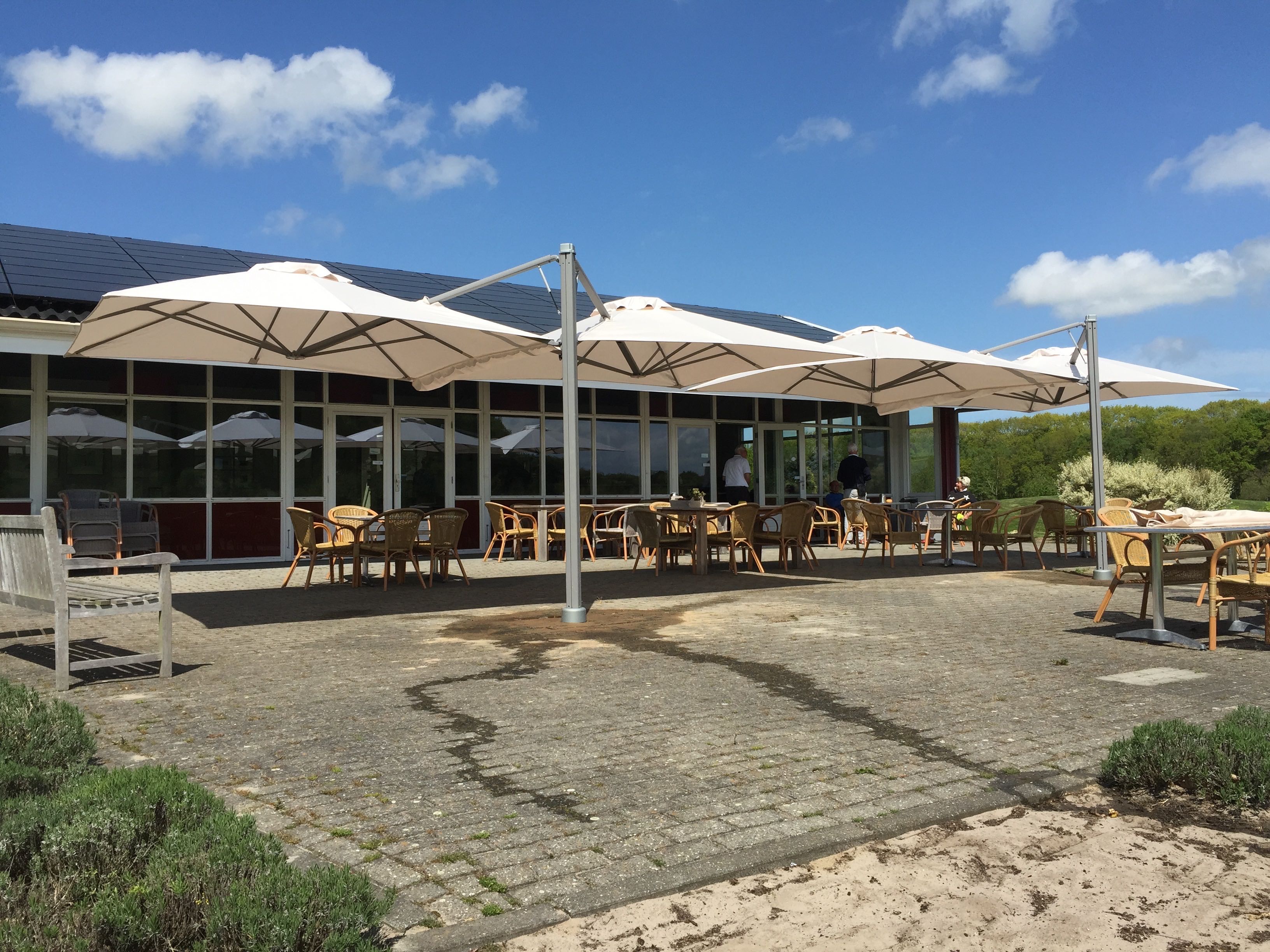 Samengesteld Een zin Rechtzetten Horeca Parasol - grote parasols - Van der Zalm Zonwering Joure