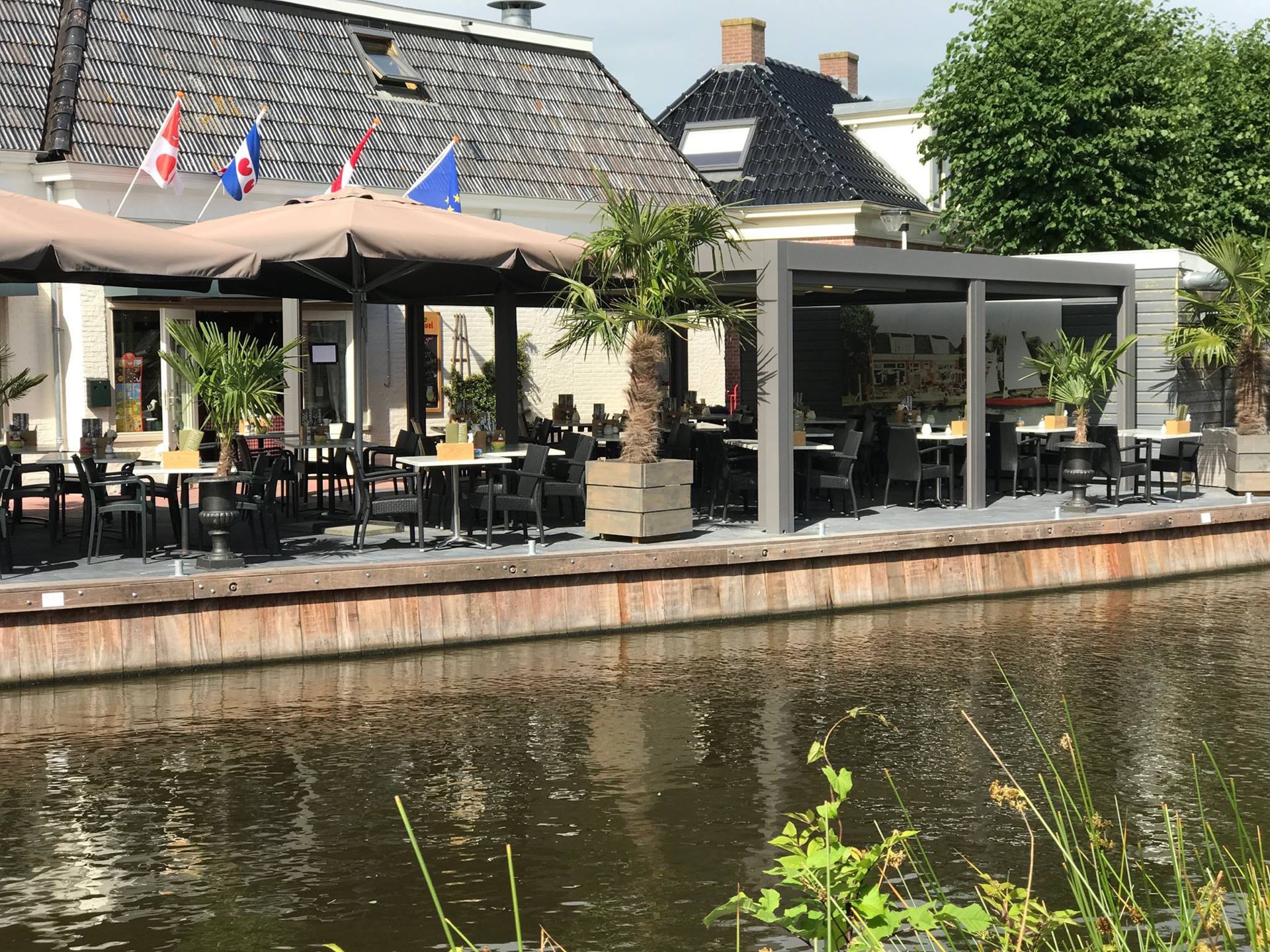 Samengesteld Een zin Rechtzetten Horeca Parasol - grote parasols - Van der Zalm Zonwering Joure